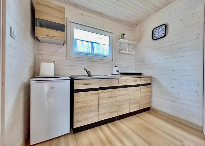 Chatki U Agatki בית נופש *